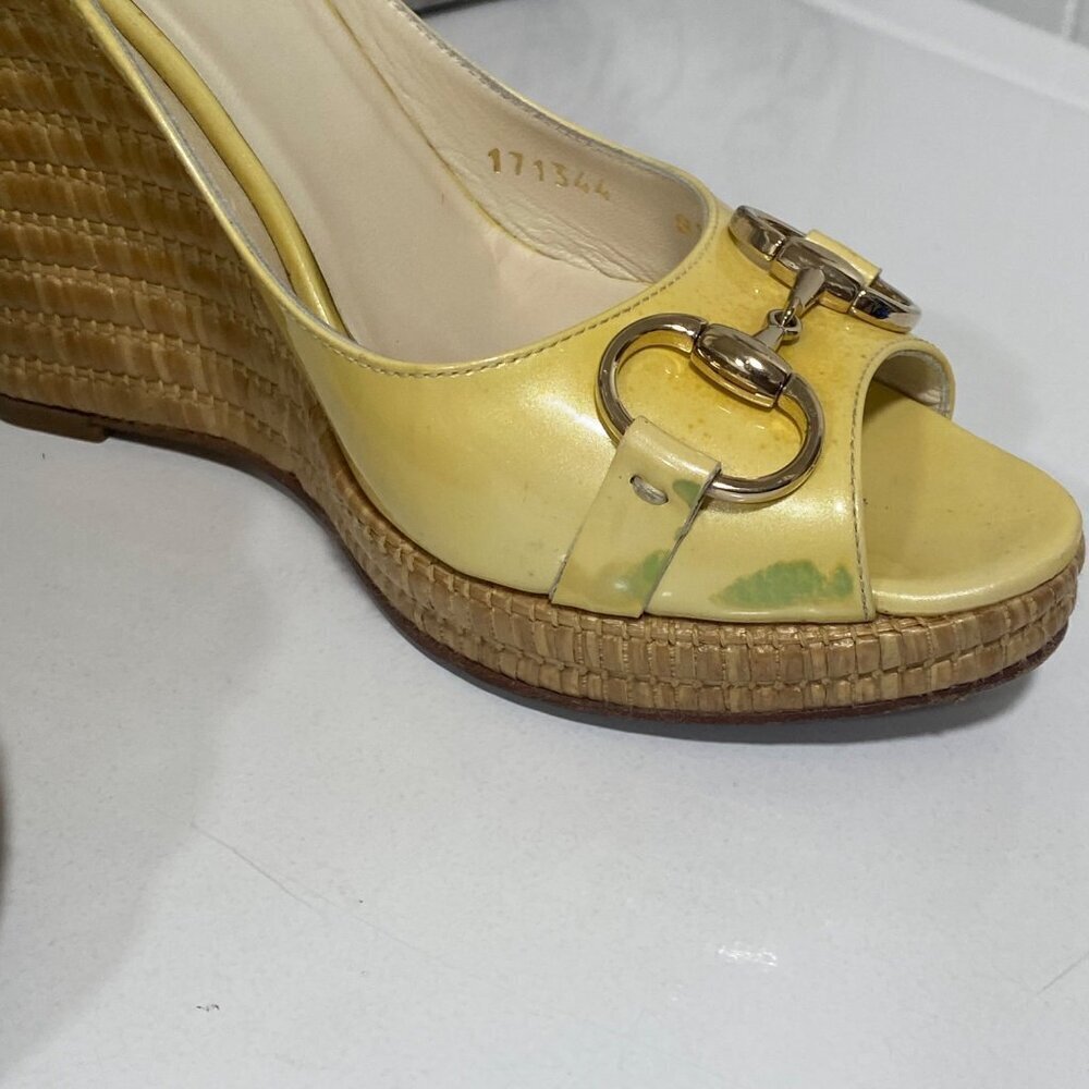 Gucci Horse-bit Patent Leather Ankle Strap Wedges in Pastel Yellow Size 8 1/2 - Picture 8 of 10